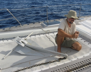 Jon changes the new anchor for our bigger "storm anchor", at sea!