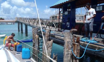 We top up Ocelot at the Au Chalong fuel dock