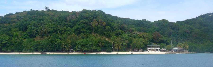 Our Banguid Bay anchorage - friendly folks ashore, and a nice restaurant across the street