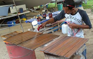 Spraying polyurethane on slatted floors & the wineglass rack