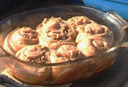 Hot, sweet, buttery, and spicy: homemade cinnamon rolls on Ocelot