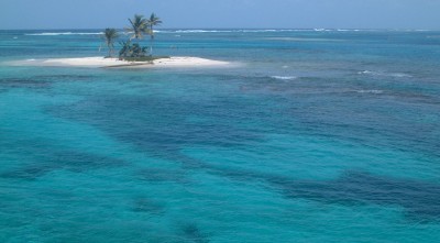 A delightful anchorage in Coco-Banderos Cays, taken from the spreaders