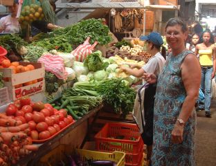 Jan in the bustling Colon market