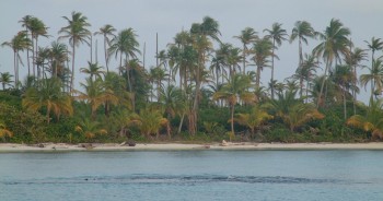 Peaceful anchorage in Hollandes Cays, San Blas