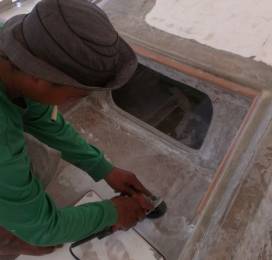 Sanding in front of the salon ports