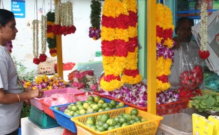 Fruit and flower stall in Little India