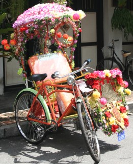 A colorful Melakan Tri-shaw