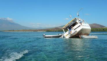 Cruisers help with salvage on Pacific Lily