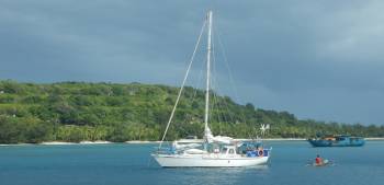 Per Ardua anchored at pretty Daweloor Island