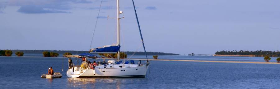 Eureka anchored off Snake Island, Honda Bay