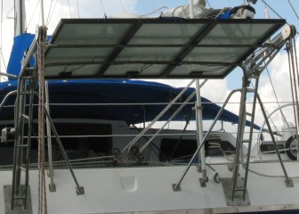 Common mount above davits on a catamaran