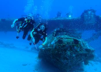 Jon and Sue dive the Catalina Wreck, Biak