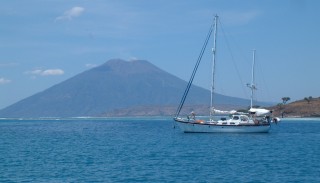 Vagabond Heart preparing to anchor near the sand spit.