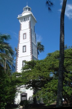 Point Venus Lighthouse and monument to Captain Cook