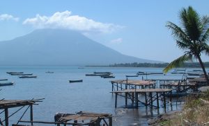 Village waterfront, Lomblem