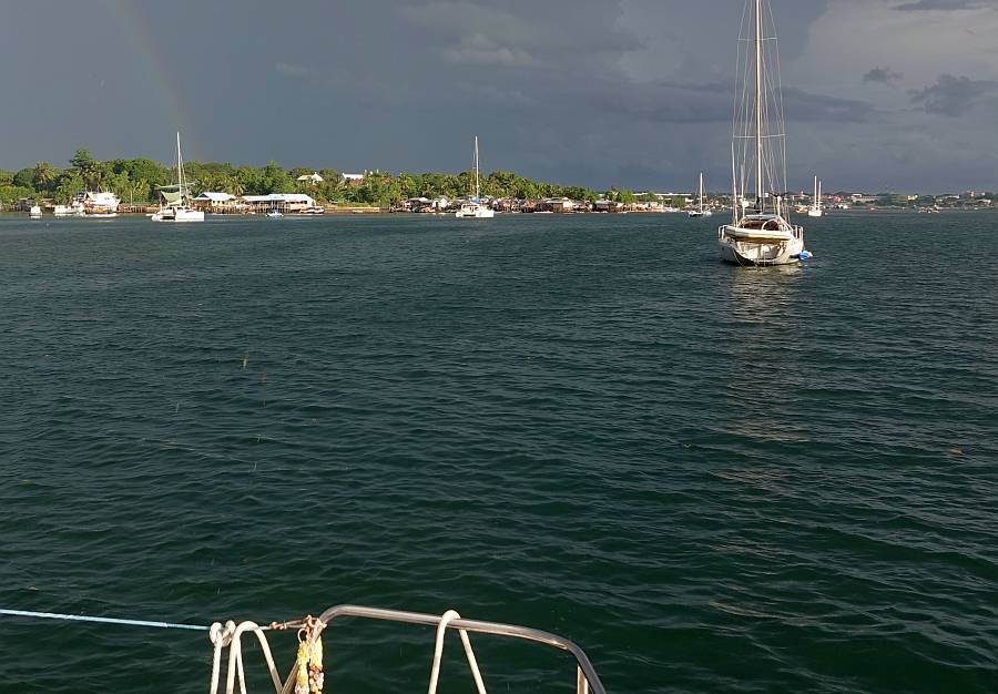 Abanico YC under the rainbow, PPC to right